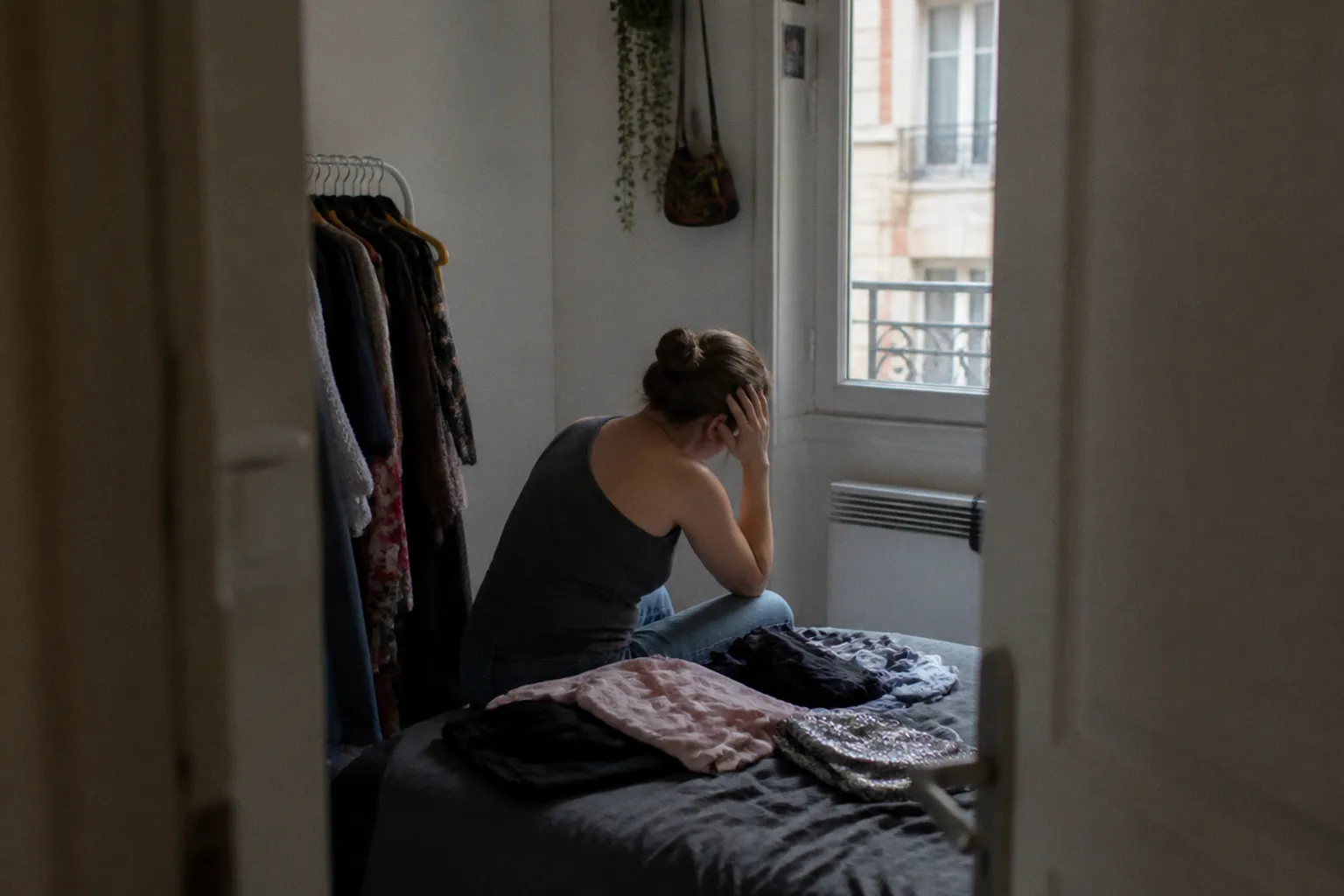 Le coût psychologique de vouloir se conformer à tout prix aux normes sociales