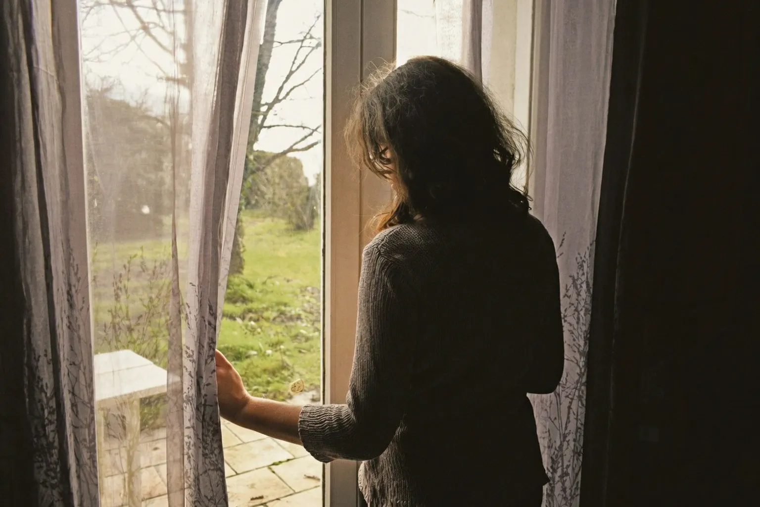 Santé mentale des jeunes : pourquoi l'été devient une période de vulnérabilité psychologique